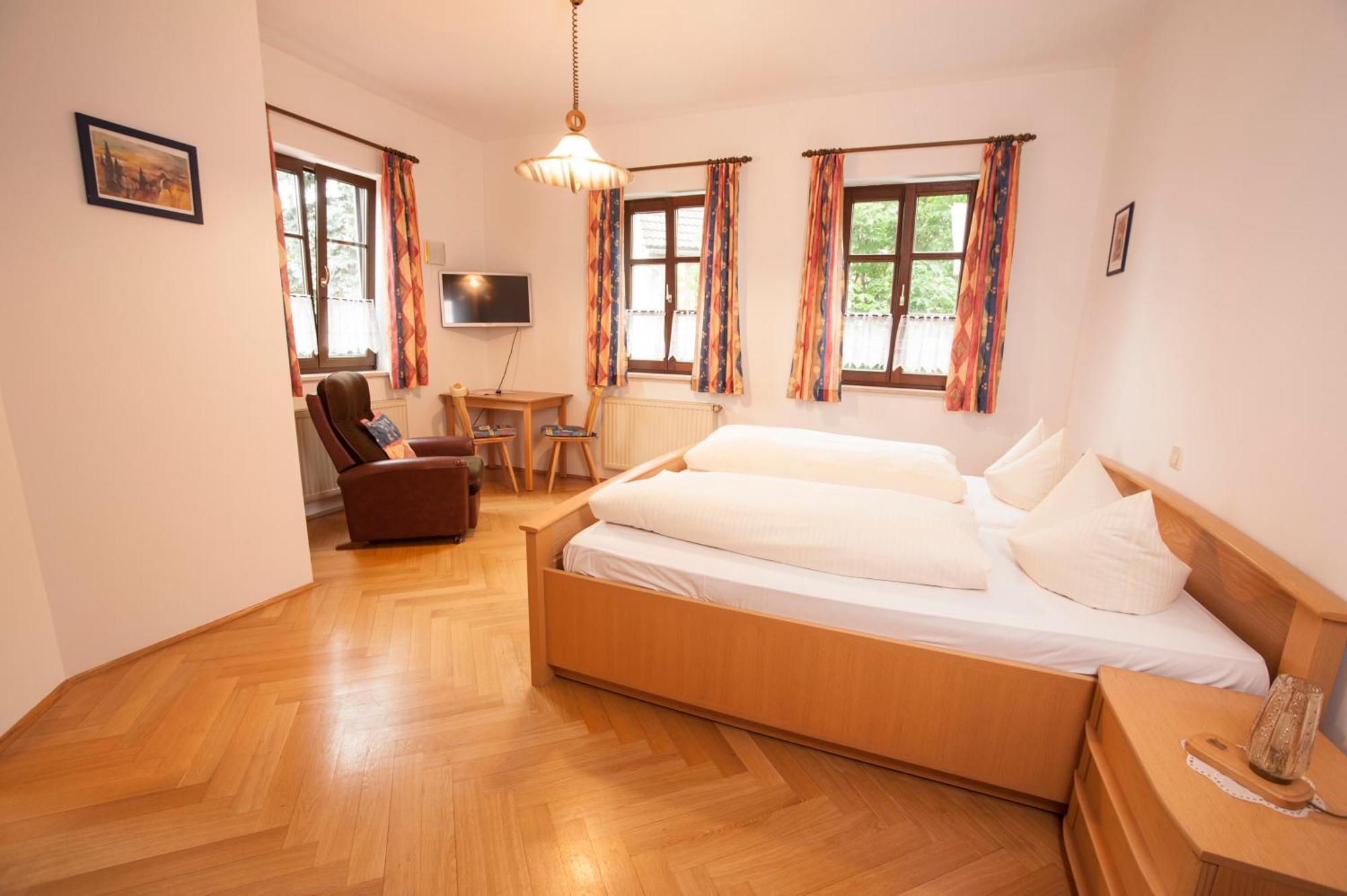 Gasthaus Schoellmann Feuchtwangen Quarto foto